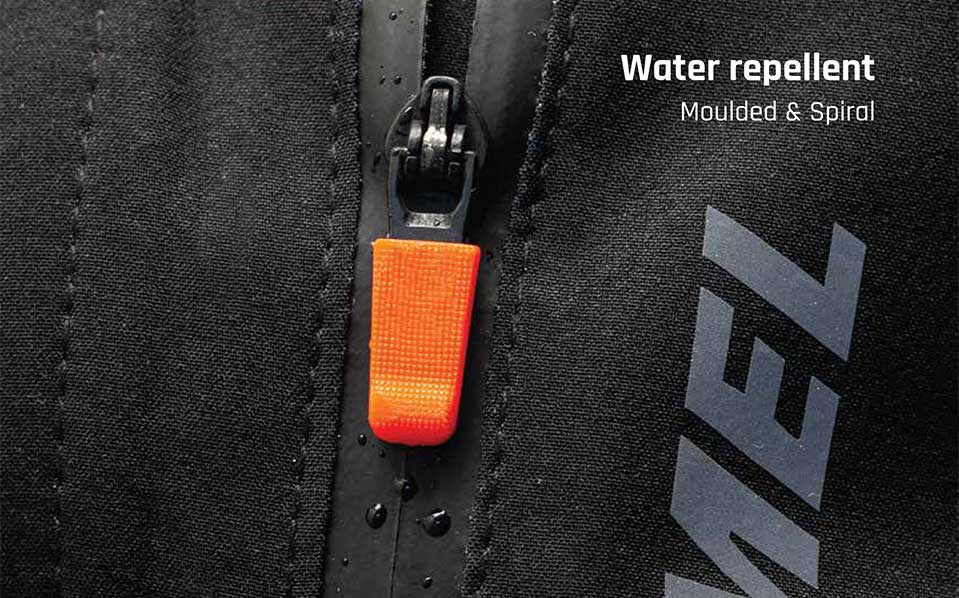 Water repellent zipper